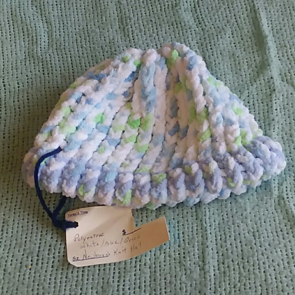 A childe winter hat
